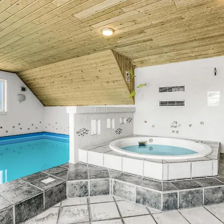 Lovely In With Wifi Holiday home *
