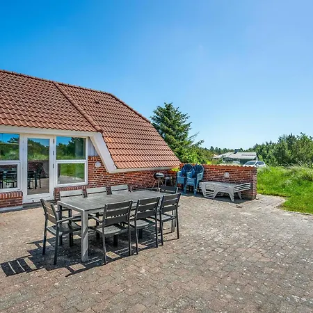 Cozy Home In Blavand With Sauna *